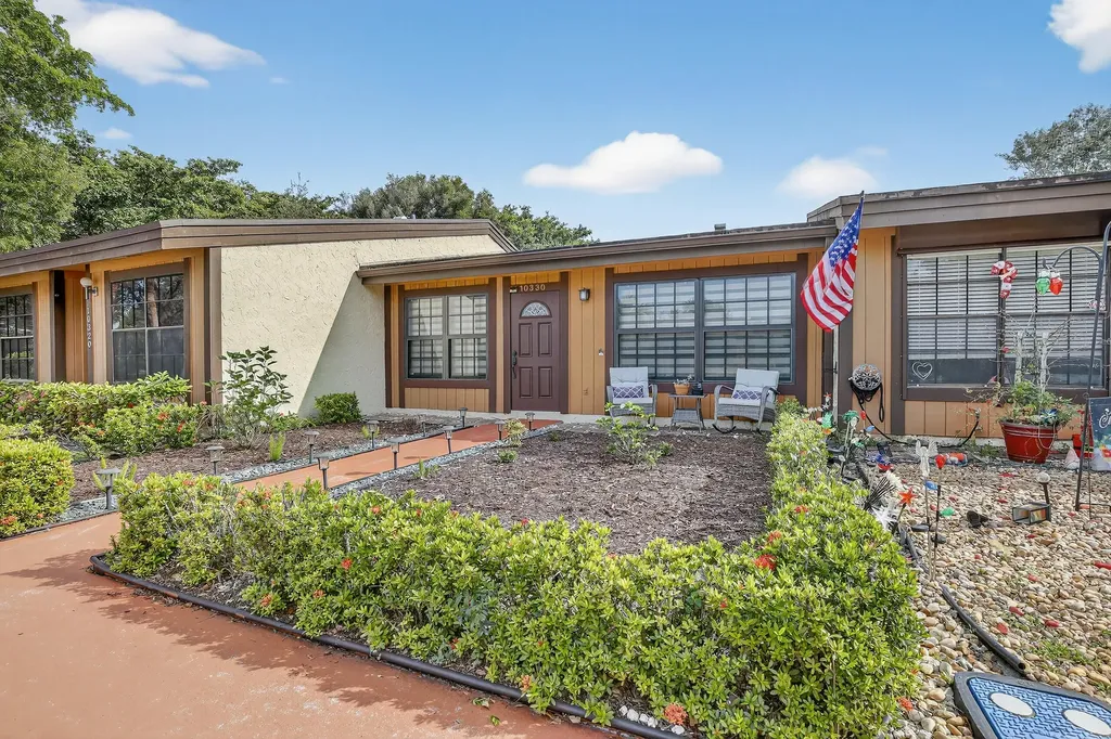 10330 Fig Court Pembroke Pines FL 33026