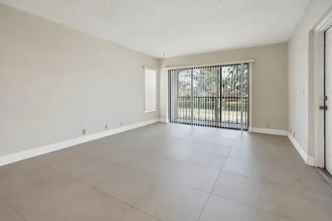 802 Sky Pine Way Greenacres FL 33415
