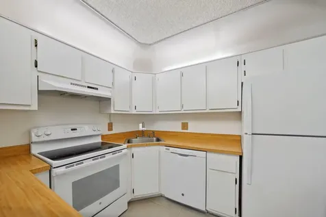 802 Sky Pine Way Greenacres FL 33415