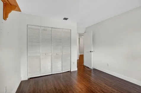4045 Nw 1st Street Delray Beach FL 33445