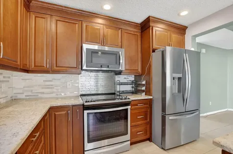 4045 Nw 1st Street Delray Beach FL 33445