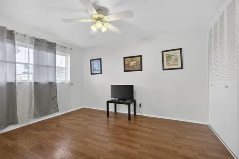 2833 Crosley Drive West Palm Beach FL 33415
