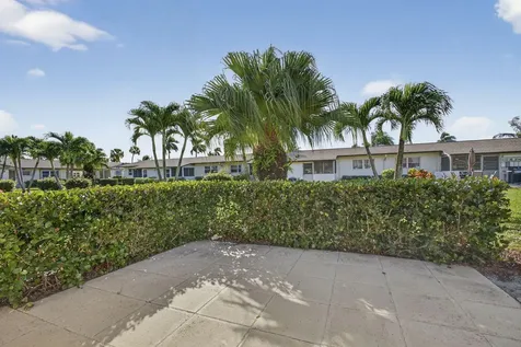 2833 Crosley Drive West Palm Beach FL 33415