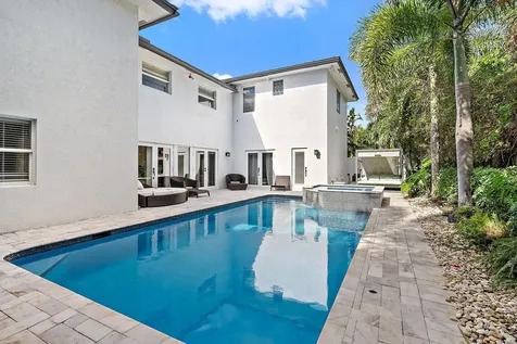 542 N Cypress Drive Tequesta FL 33469