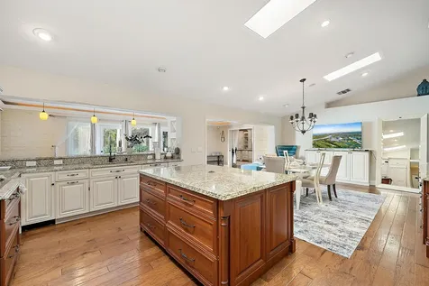 542 N Cypress Drive Tequesta FL 33469