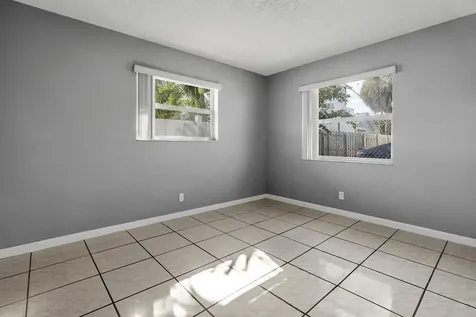 915 S N Street Lake Worth Beach FL 33460