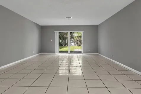 915 S N Street Lake Worth Beach FL 33460