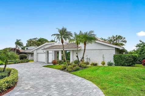 624 Lakewoode Circle Delray Beach FL 33445