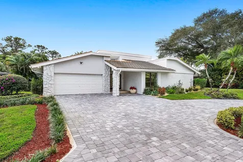 624 Lakewoode Circle Delray Beach FL 33445