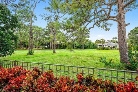624 Lakewoode Circle Delray Beach FL 33445