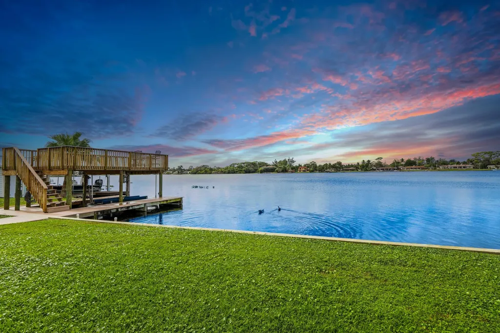 2097 Circle Place Drive Lake Worth FL 33462