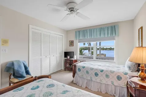 2097 Circle Place Drive Lake Worth FL 33462