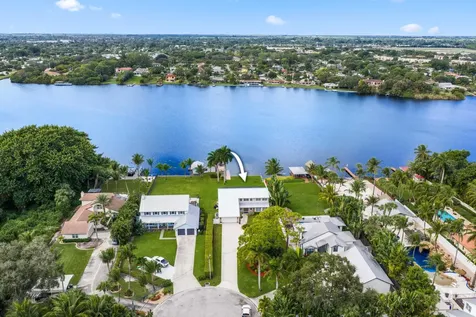 2097 Circle Place Drive Lake Worth FL 33462