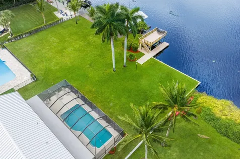 2097 Circle Place Drive Lake Worth FL 33462