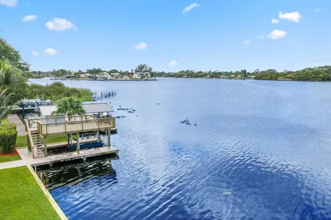 2097 Circle Place Drive Lake Worth FL 33462