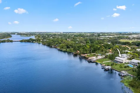 2097 Circle Place Drive Lake Worth FL 33462