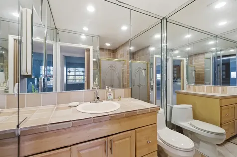462 Normandy J Delray Beach FL 33484