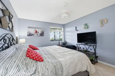 462 Normandy J Delray Beach FL 33484
