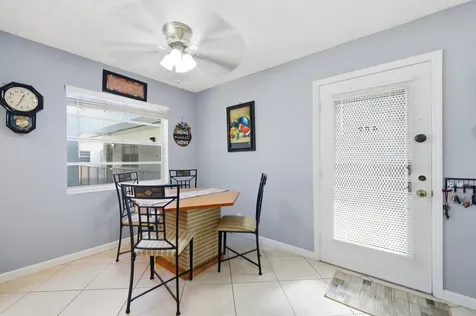 462 Normandy J Delray Beach FL 33484