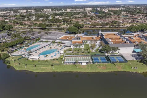 462 Normandy J Delray Beach FL 33484