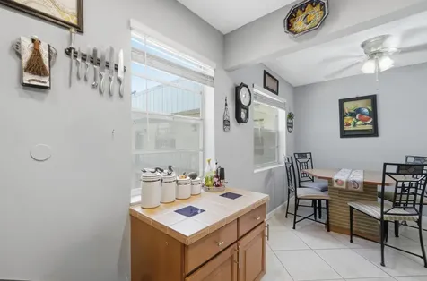 462 Normandy J Delray Beach FL 33484