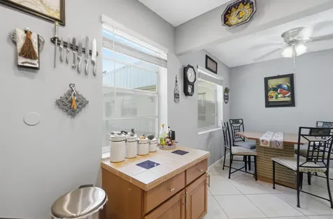 462 Normandy J Delray Beach FL 33484