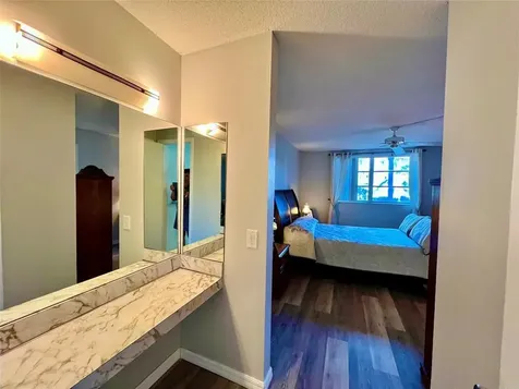 2800 NW 47th Terrace Lauderdale Lakes FL 33313