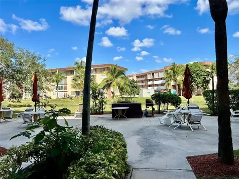 2800 NW 47th Terrace Lauderdale Lakes FL 33313