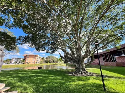 2800 NW 47th Terrace Lauderdale Lakes FL 33313