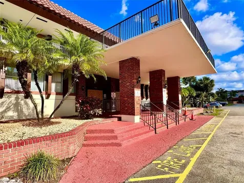2800 NW 47th Terrace Lauderdale Lakes FL 33313