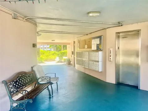 2800 NW 47th Terrace Lauderdale Lakes FL 33313