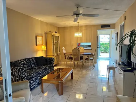 2800 NW 47th Terrace Lauderdale Lakes FL 33313
