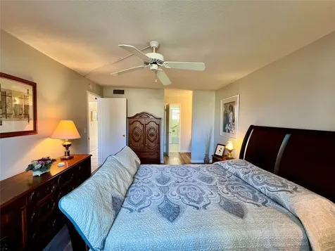 2800 NW 47th Terrace Lauderdale Lakes FL 33313