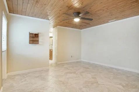 2486 Sw Waikiki Street Port Saint Lucie FL 34953