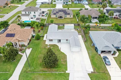 2486 Sw Waikiki Street Port Saint Lucie FL 34953
