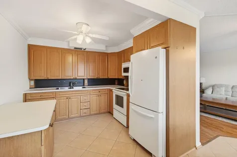 3007 Yarmouth A Boca Raton FL 33434
