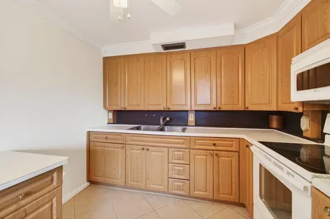 3007 Yarmouth A Boca Raton FL 33434