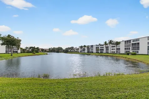 3007 Yarmouth A Boca Raton FL 33434