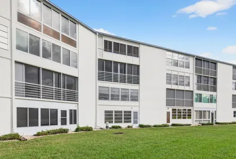 3007 Yarmouth A Boca Raton FL 33434
