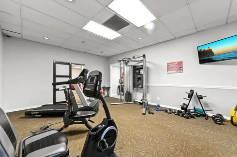 2425 Presidential Way West Palm Beach FL 33401