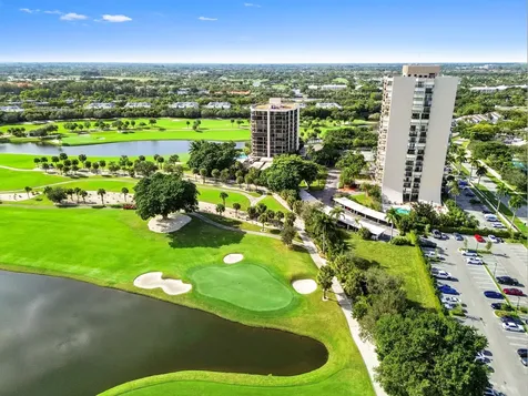 2425 Presidential Way West Palm Beach FL 33401