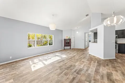 2100 Bonisle Circle Riviera Beach FL 33418