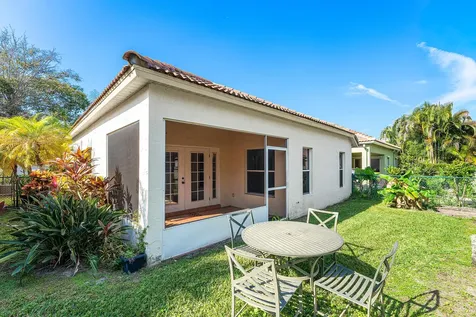 2100 Bonisle Circle Riviera Beach FL 33418