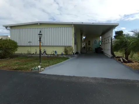 9005 Fomento Bay Boynton Beach FL 33436