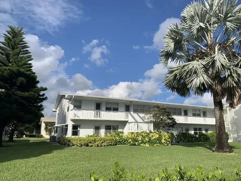 85 Salisbury D West Palm Beach FL 33417