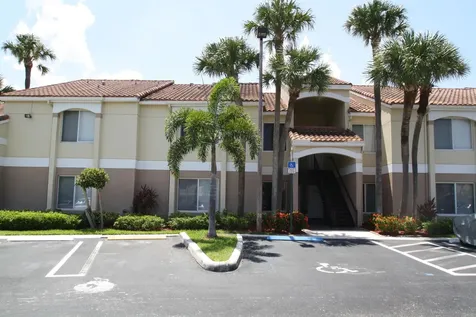 815 W Boynton Beach Boulevard Boynton Beach FL 33426