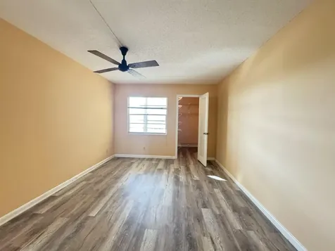 4053 Hythe C Boca Raton FL 33434