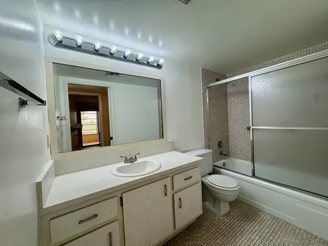 4053 Hythe C Boca Raton FL 33434