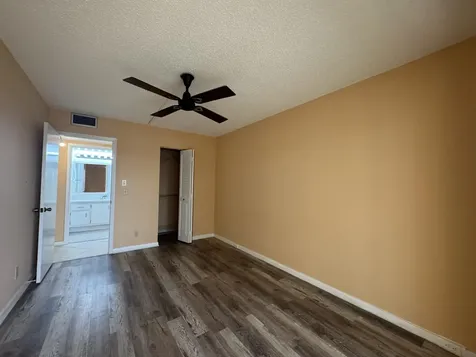 4053 Hythe C Boca Raton FL 33434