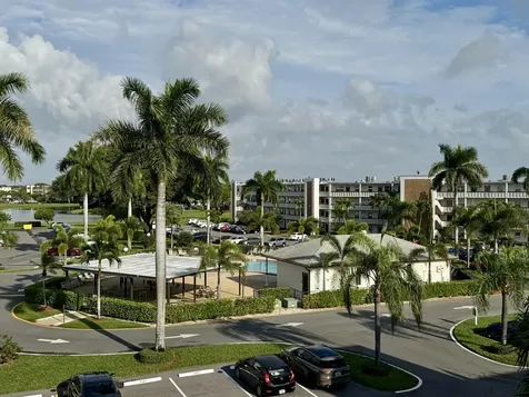 4053 Hythe C Boca Raton FL 33434